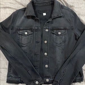 Black Frey hem cropped jean jacket